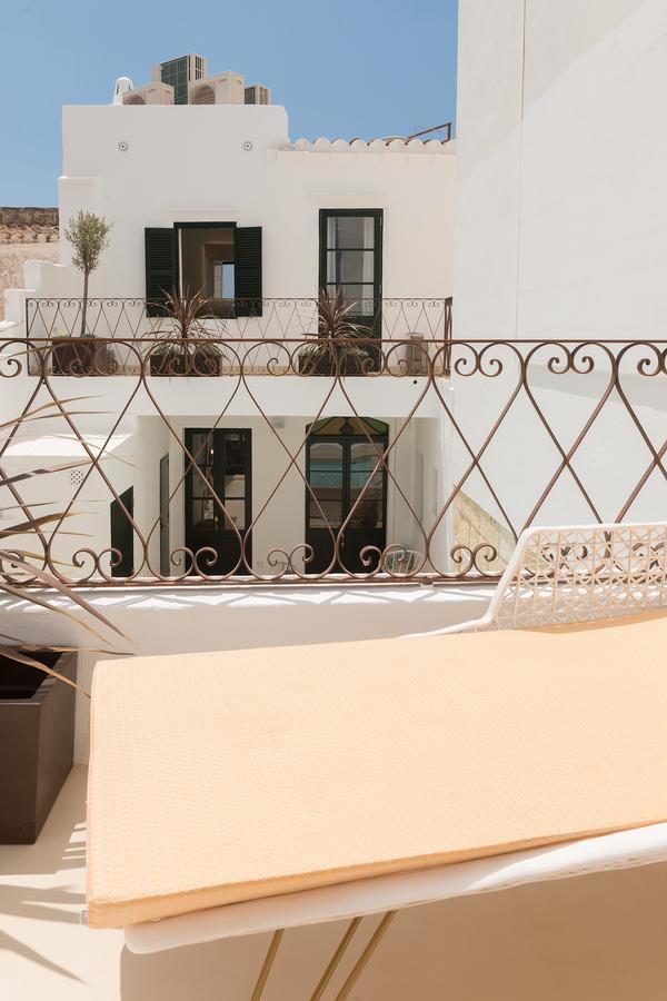 Llonga'S 11Th Youth Hostel Ciutadella  Extérieur photo