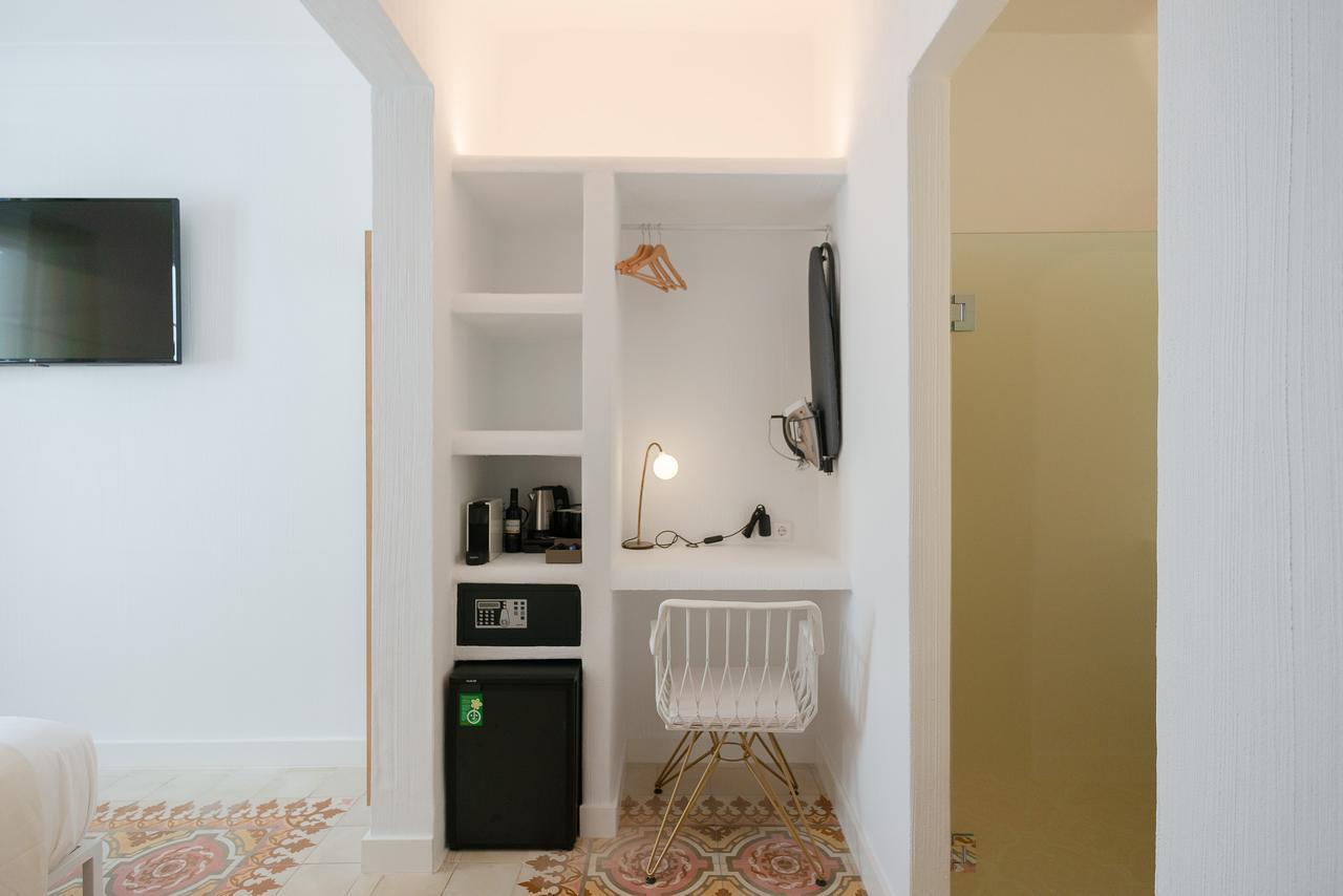 Llonga'S 11Th Youth Hostel Ciutadella  Extérieur photo