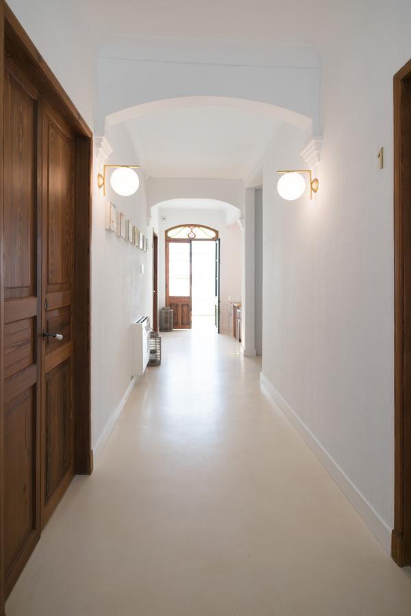 Llonga'S 11Th Youth Hostel Ciutadella  Extérieur photo