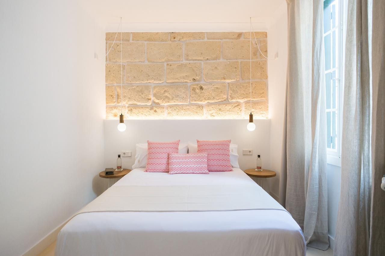 Llonga'S 11Th Youth Hostel Ciutadella  Extérieur photo
